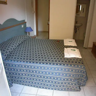 Otel Athena 3*