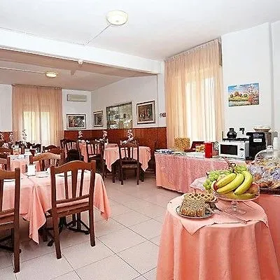 Athena Otel 3*