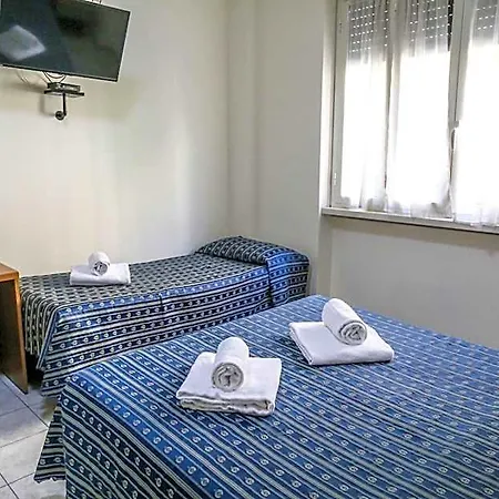Hotel Athena 3*