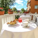 Hotel Athena 3*